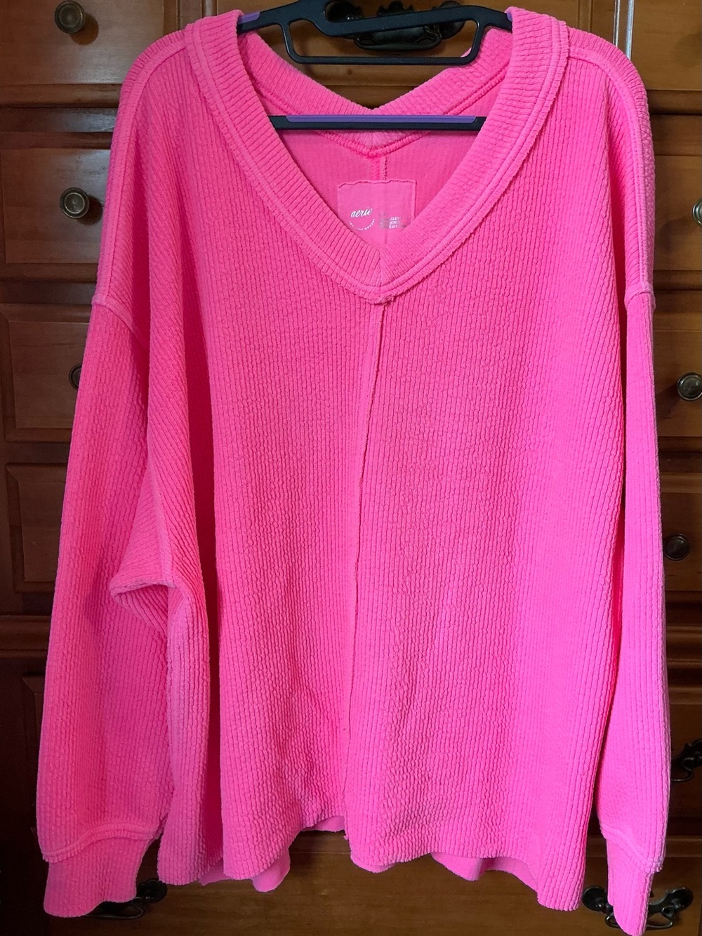 Aerie Hot Pink V-Neck Women’s Knit Shirt Size Large